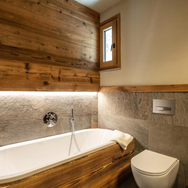 HelloChalet - Chalet Seventy One - Larger Family Ski Chalet in the center - Superior Chalet - 60