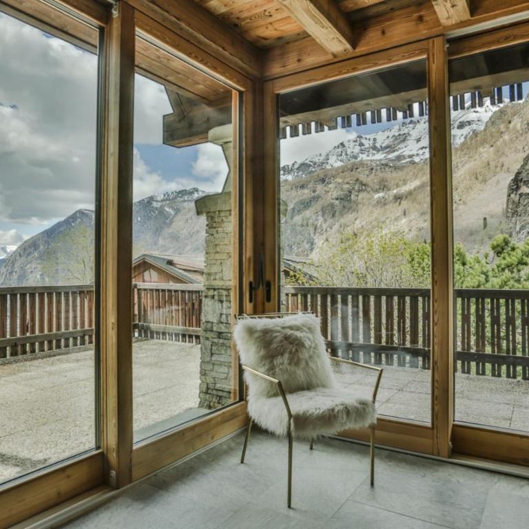HelloChalet - Chalet Seventy One - Larger Family Ski Chalet in the center - Superior Chalet - 13