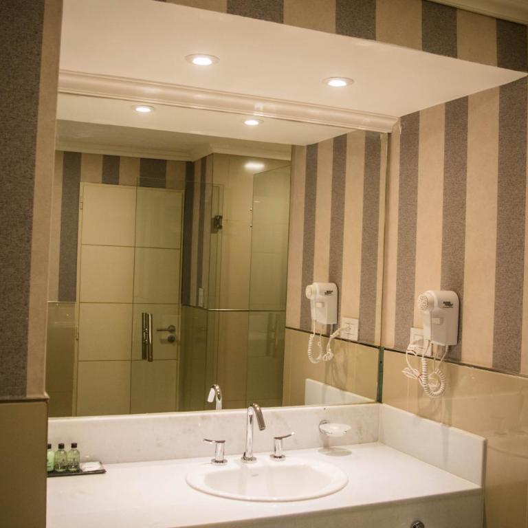 PLATINUM HOTEL CASINO - Habitación Doble - 2 camas - 6