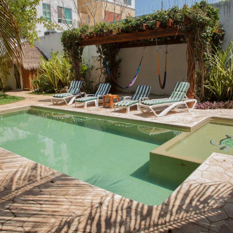 Beautiful Private Villa for 16 PAX with garden, BBQ and pool, Playa del Carmen - Six-Bedroom House - 1