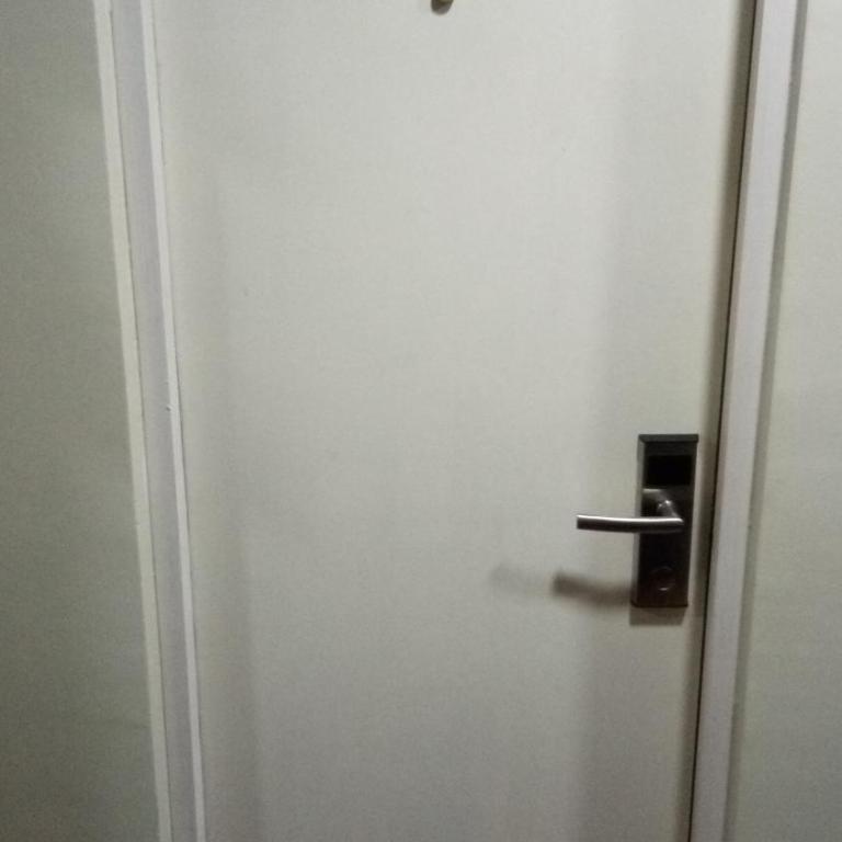Hostal Los Castaños - Habitación Individual con baño privado - 1