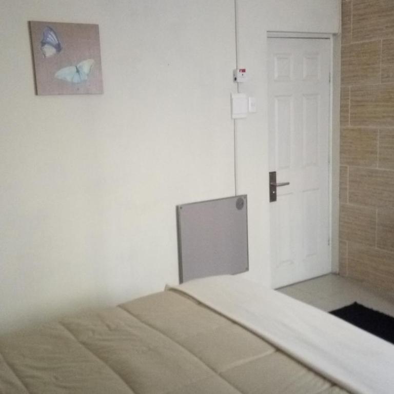 Hostal Los Castaños - Habitación Doble con baño privado - 18