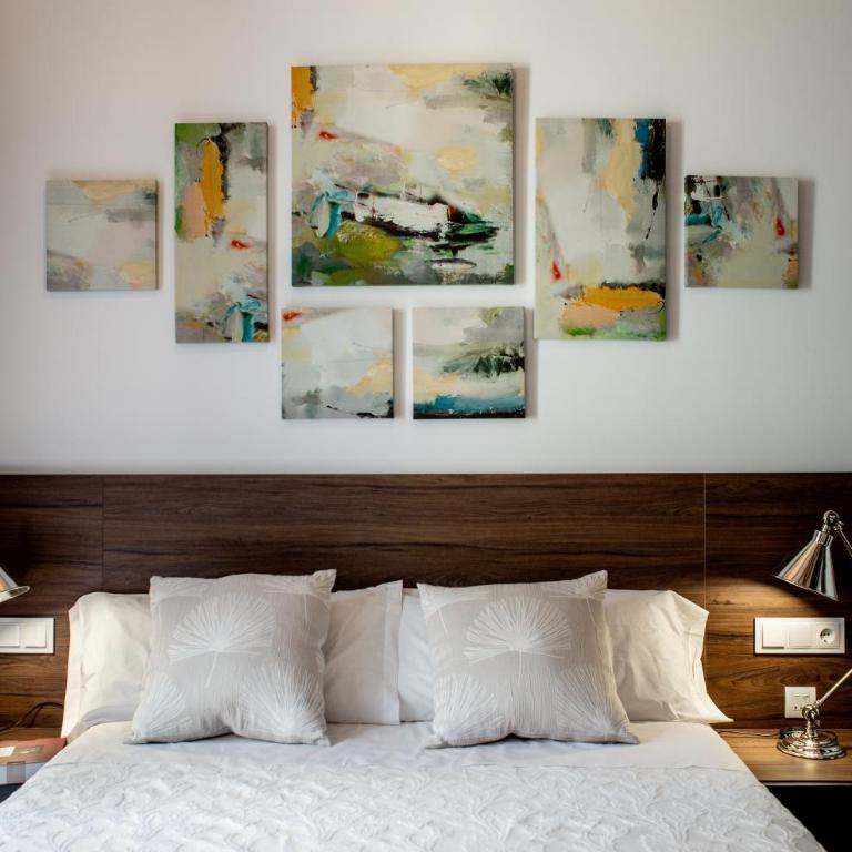 Apartamentos Turisticos Moret 11 - 2A - Three-Bedroom Apartment - 6
