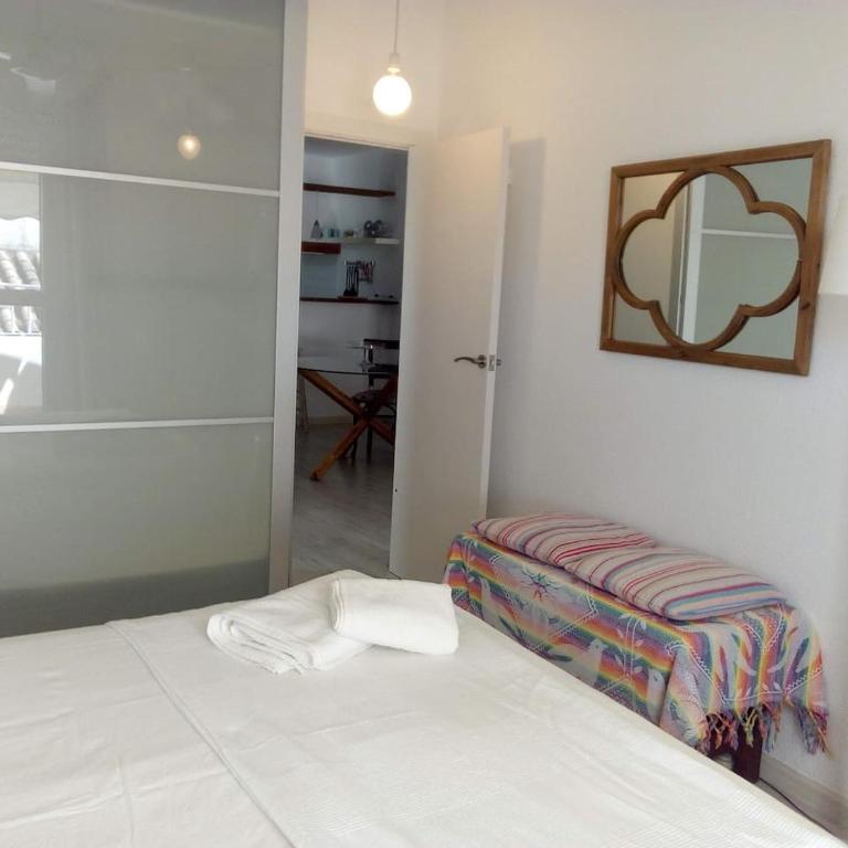 PRECIOSO ATICO JUNTO A LA MAGDALENA - One-Bedroom Apartment - 4
