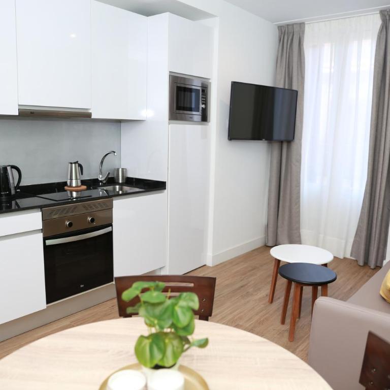 New Point Opera - Apartamento con balcón - 5
