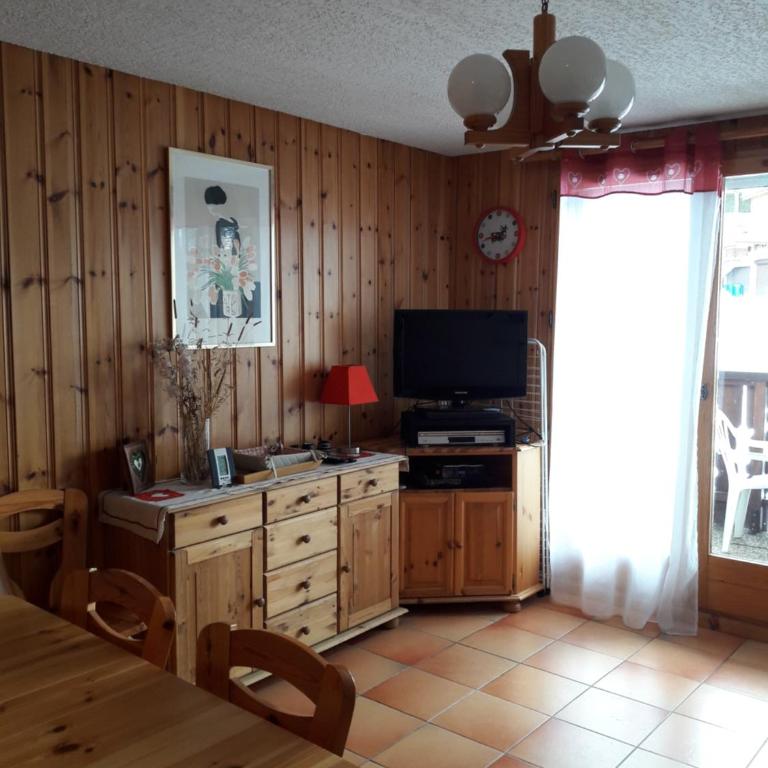 Le Panda - Two-Bedroom Apartment - 4