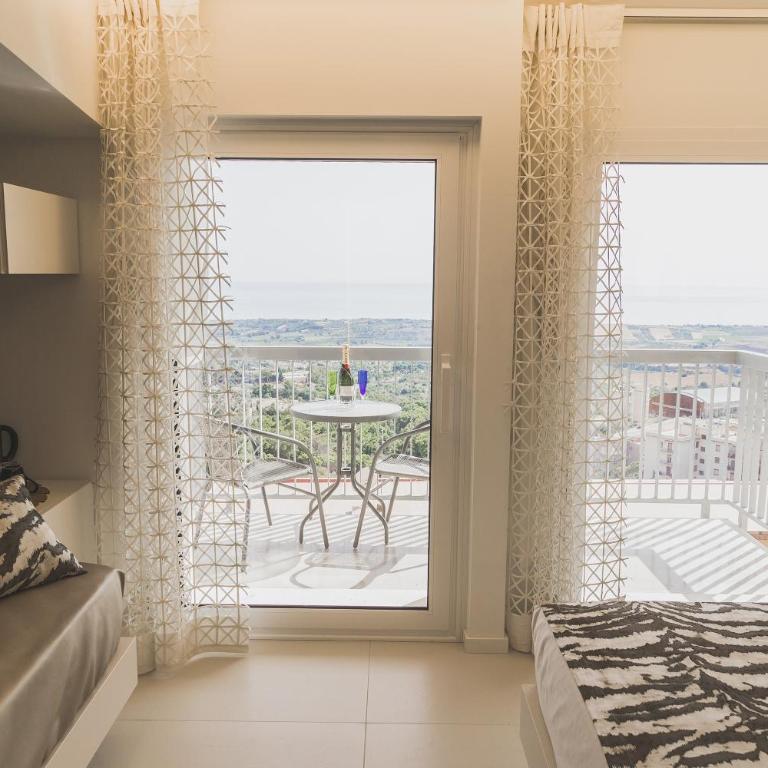 Hedoné Design Experience B&B - Suite con Balcone - 19