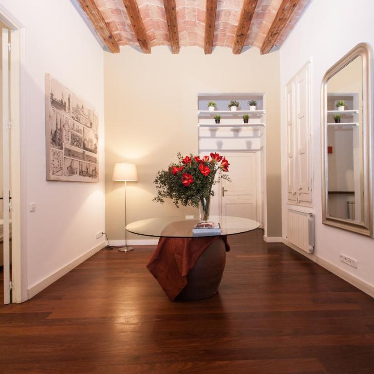 BCN Apartments 41 - Three-Bedroom Apartment with Terrace - 3