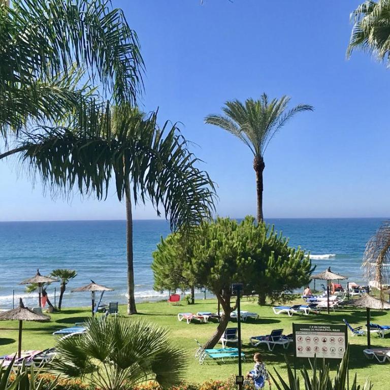MI CAPRICHO Beachfront 400 - Apartment With Sea Views Costa del Sol - Two-Bedroom Apartments - 17