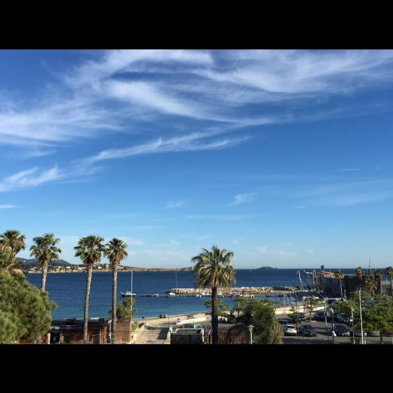 Bandol, vue panoramique sur la mer, la plage, le port - Apartment mit 2 Schlafzimmern - 1