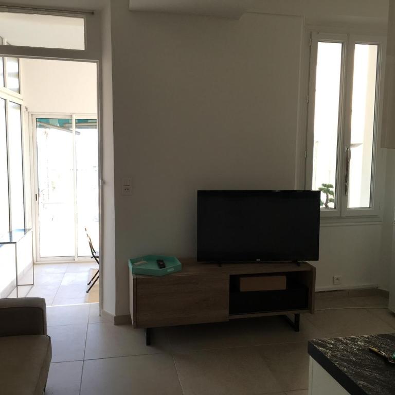 Bandol, vue panoramique sur la mer, la plage, le port - Apartment mit 2 Schlafzimmern - 24