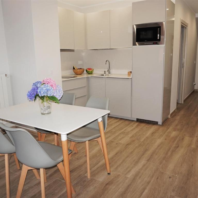 Apartamentos La Playina - Two-Bedroom Apartment - 15