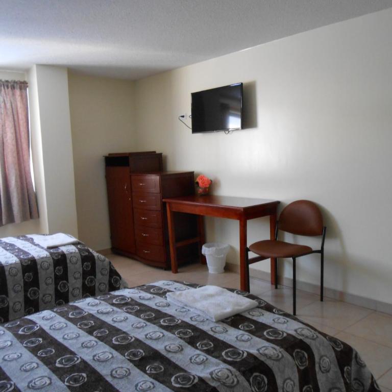 Hostal Mitad del Mundo - Habitación Doble Económica - 1 o 2 camas - 1