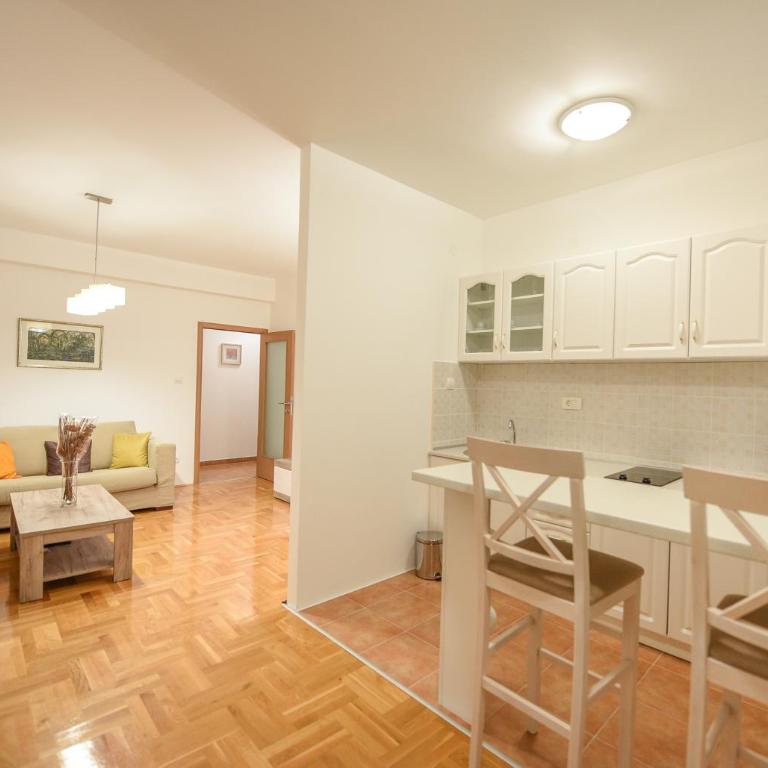 Enigma - One-Bedroom Apartment - 4