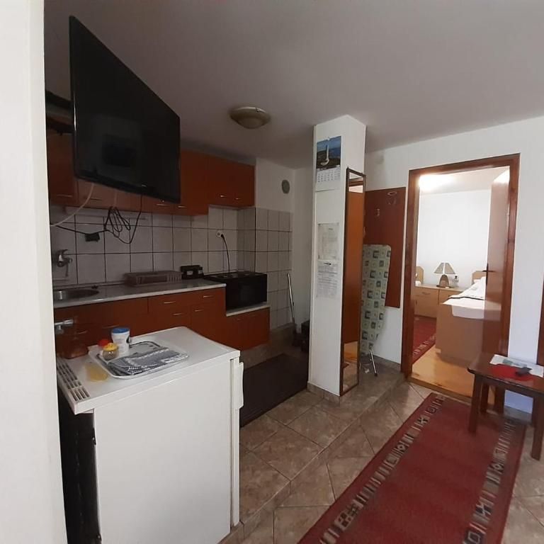 Apartmani Perovic - Two-Bedroom Apartment - 23