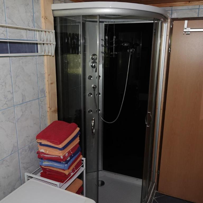 Ferienwohnung Grießer - Apartment mit 3 Schlafzimmern - Nebengebäude - 1. Etage - 18