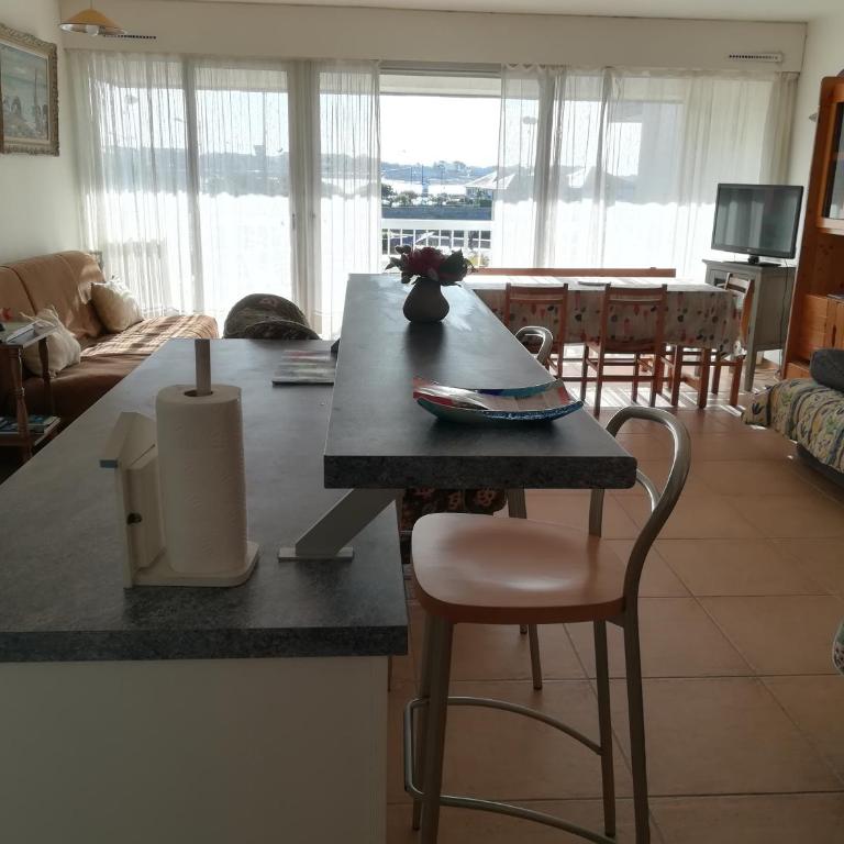 T2 balcon vue mer parking et entrée sécurisés tout à pied - Apartment mit 1 Schlafzimmer - 7