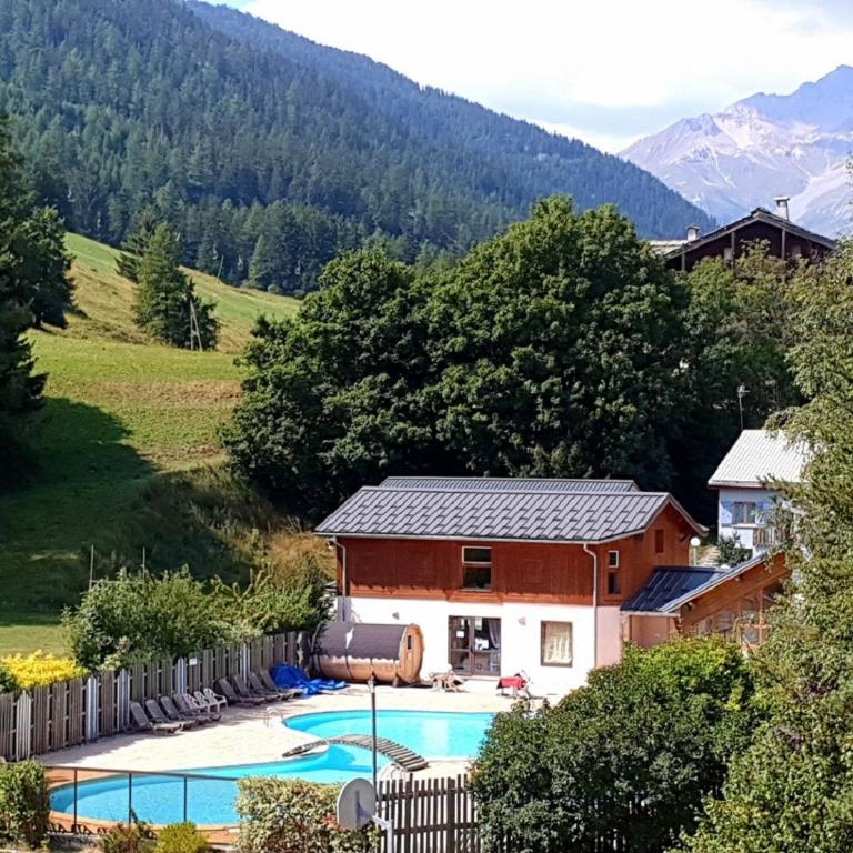 CIS-Ethic Etapes de Val Cenis - Chambre Triple avec Salle de Bains Privative - 11