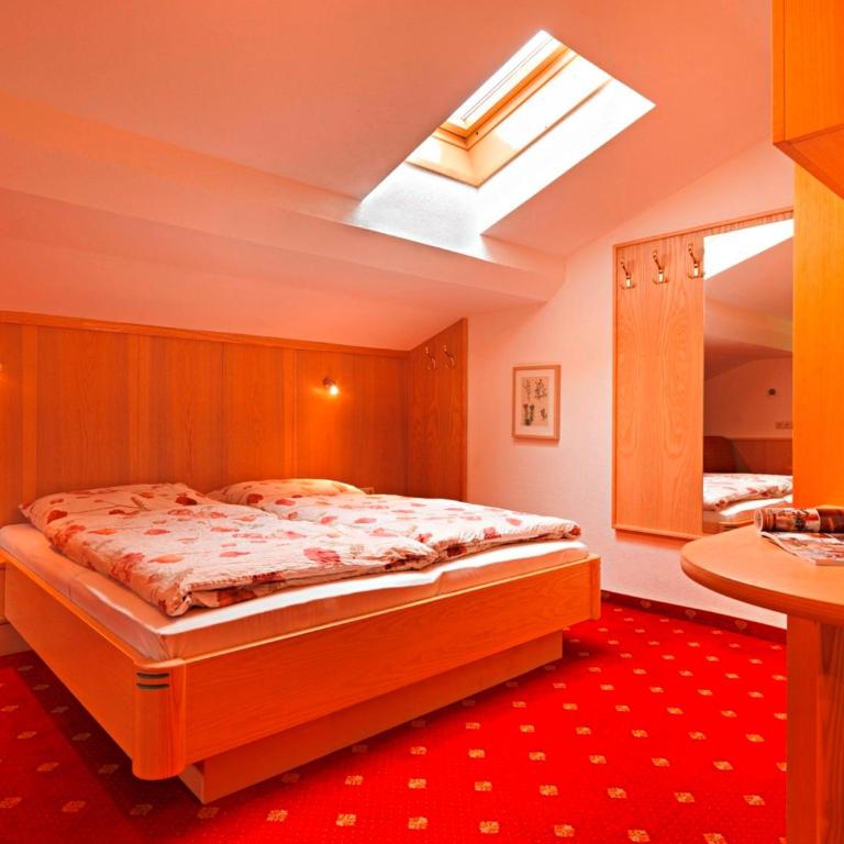 Ferienwohnung Saalbach Fieberbrunn - Two-Bedroom Apartment with Balcony Top 8 - 4