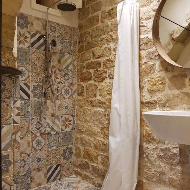 DAMA - Two-Bedroom Apartment - 22