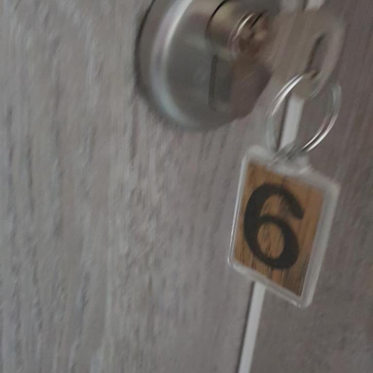 Aman Guesthouse - Single Room with Shared Shower and Toilet - 18