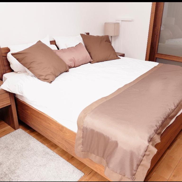 Apartment B231-Aparthotel Vučko- private host - One-Bedroom Apartment - 16