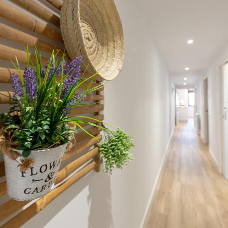 Stay U-nique Apartments Fabra i Puig - Two-Bedroom Apartment - 5