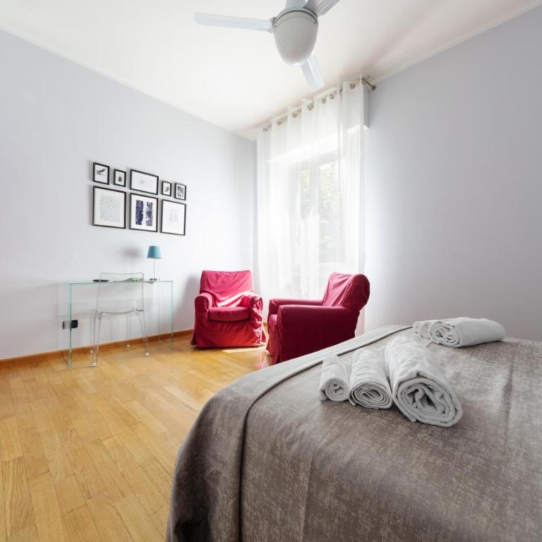 GuestHost - Sant'Orsola Colorful Huge Apartment - Two-Bedroom Apartment - 10