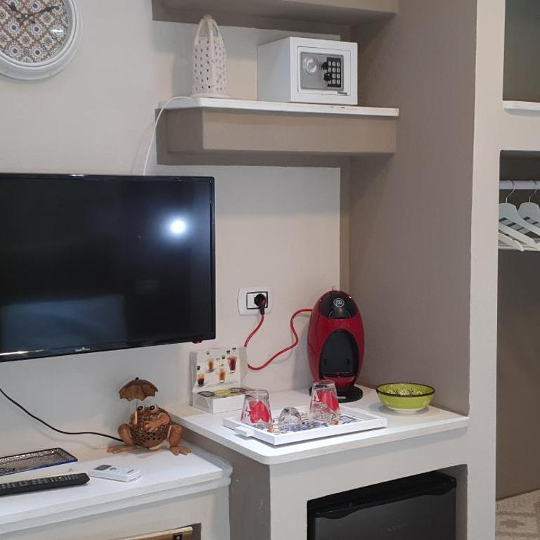 Guesthouse Luisella - Deluxe Double or Twin Room with City View - 9