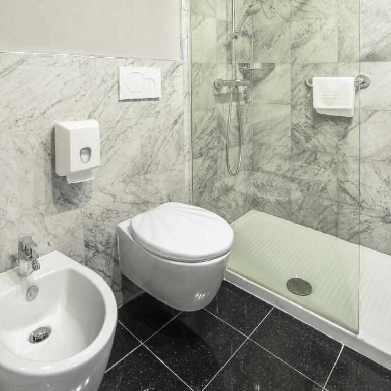 Canova Hotel - Camera Tripla Standard - 14