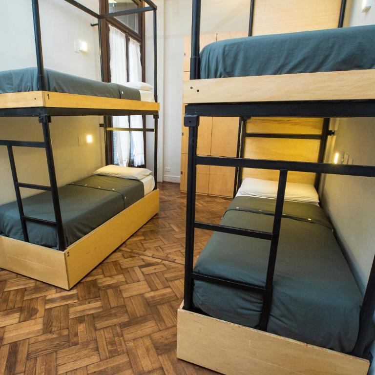 Milhouse Avenue - Cama individual en dormitorio mixto - 1