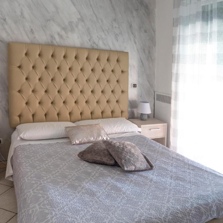 Albachiara Suite Rooms - Camera Matrimoniale Deluxe con Balcone - 2