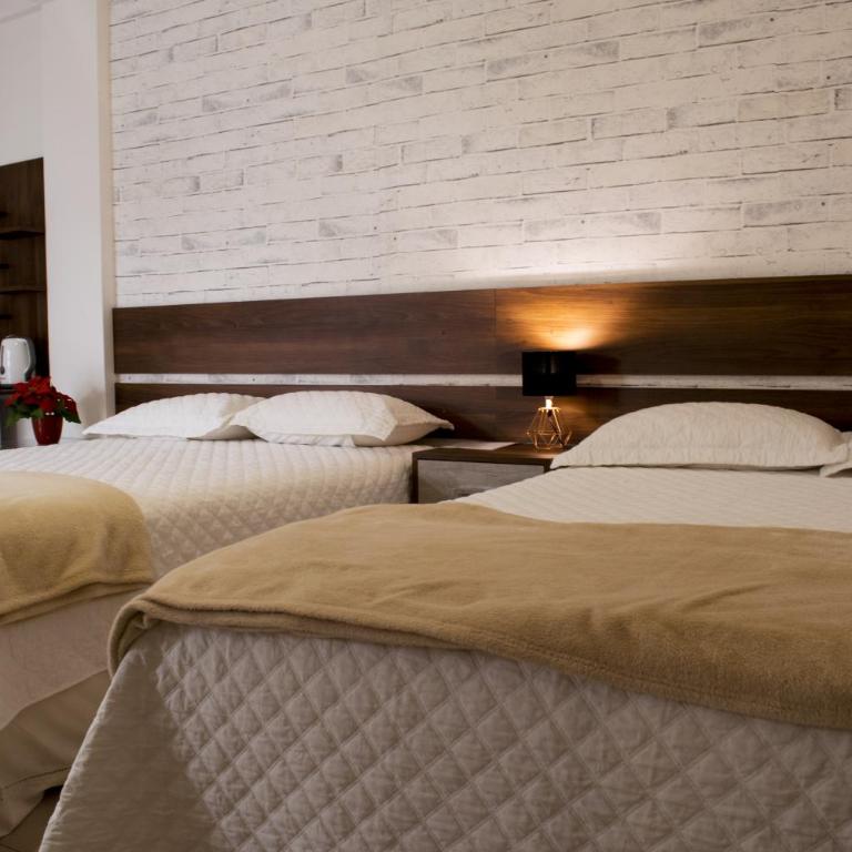 Sibaris - Standard Queen Room with Two Queen Beds - 3