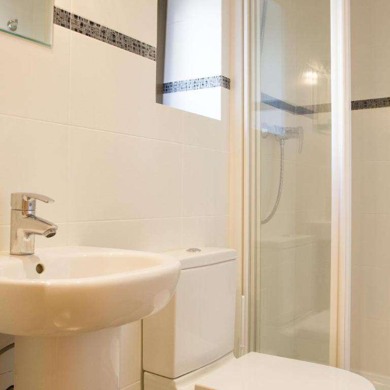 Hostal Excellence - Double or Twin Room - 6