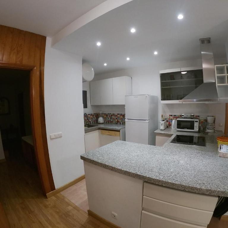 Cómoda ubicación, cerca de la playa - Apartamento de 2 dormitorios - 4