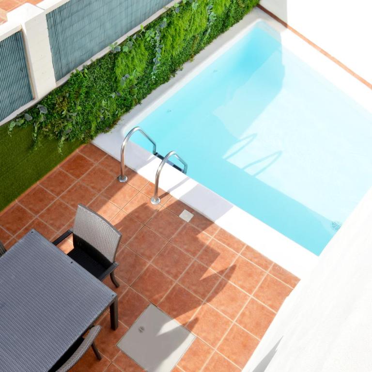 Olympia House Lovely, Close to Town and Beaches with Private Pool & Fast WiFi - Villa - 4