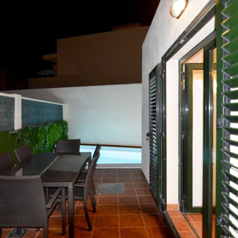 Olympia House Lovely, Close to Town and Beaches with Private Pool & Fast WiFi - Villa - 23