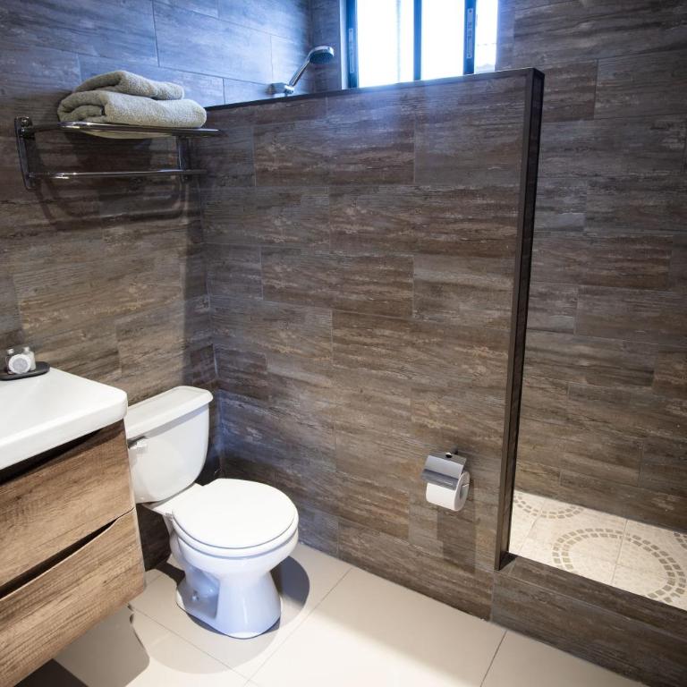 Inaki Uhi Hotel - Double Room - 13