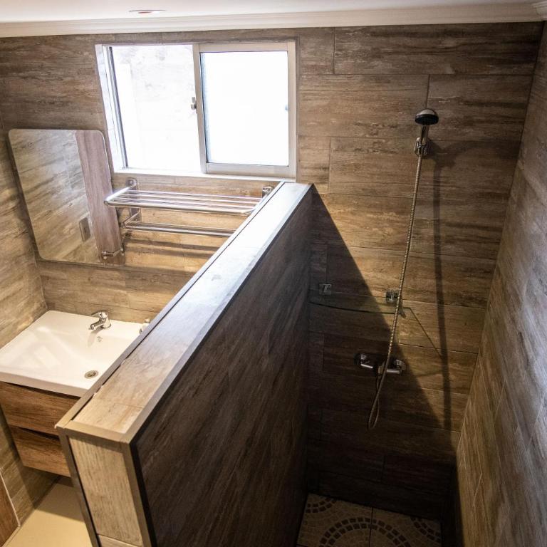 Inaki Uhi Hotel - Double Room - 6