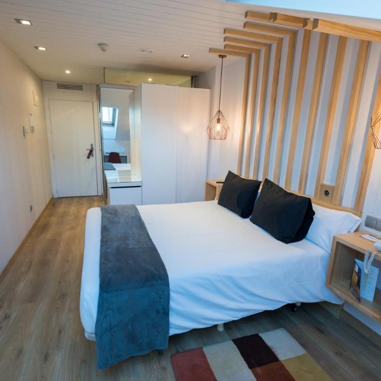 Hotel Fruela - Habitación Doble con sofá cama - 3