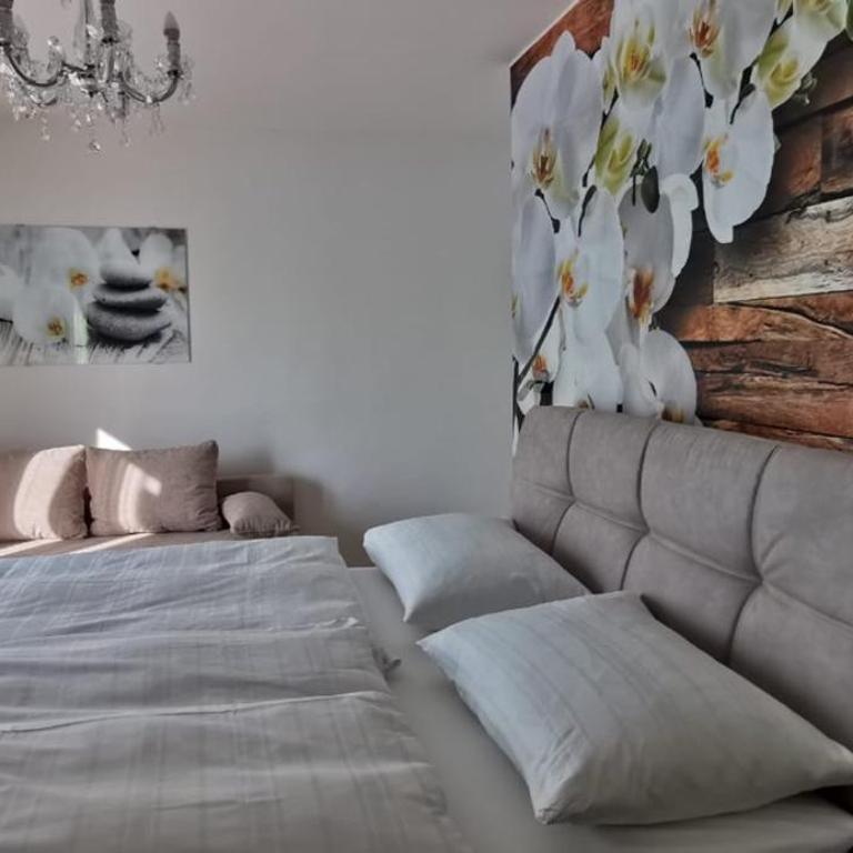 Enjoyit Velden West - Familienzimmer mit Balkon - 11