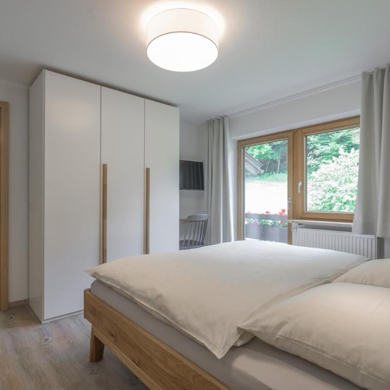 Ferienwohnungen Alpentraum - Landhaus Gutermann - Apartment mit Gartenblick - 5