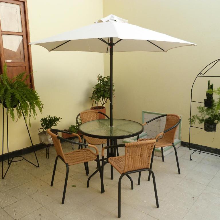 Hostal Antonio - Cama en habitación compartida con 4 camas - 10