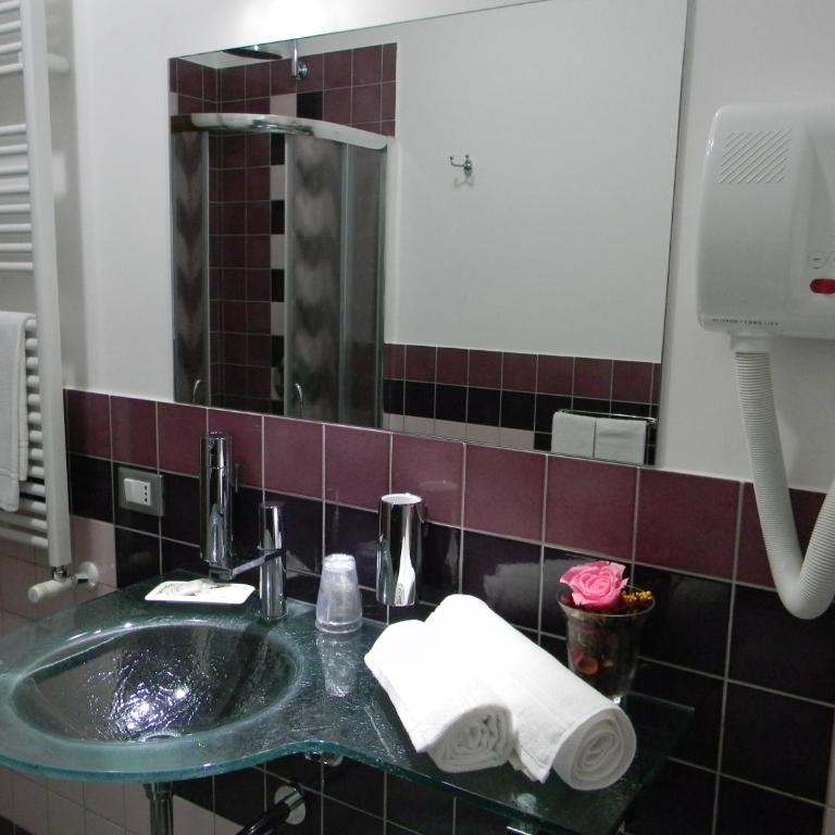 B&B Oreto Centro - Quadruple Room - 5