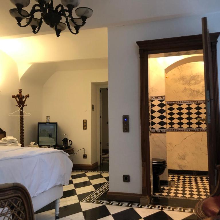 Sarah's Altstadt Oase Salzburg - Designer-Doppelzimmer (teilweise im Untergeschoss) - 1
