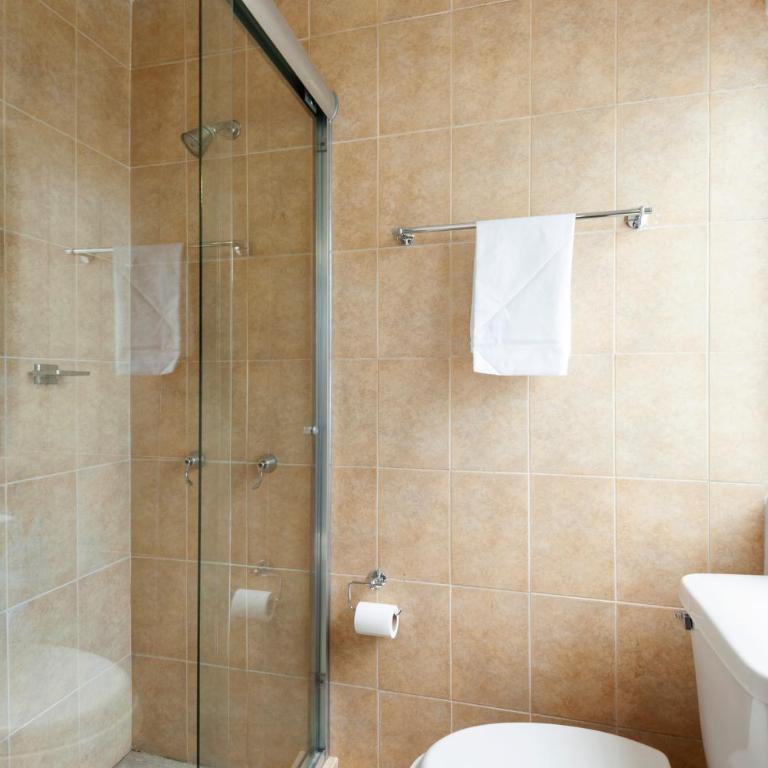 Cuarto privado las lomas - Habitación Individual con baño - 9