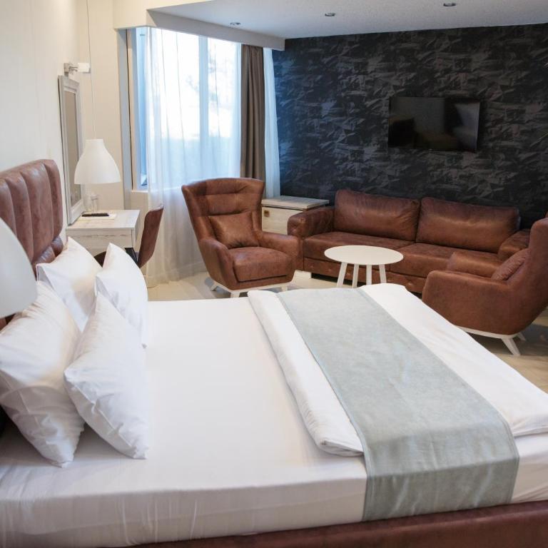 Hotel Crystal Light - Deluks Dvokrevetna Soba sa Bračnim Krevetom - 2