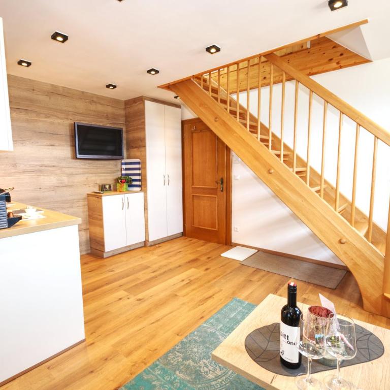 Ferienhaus Holzer - Maisonette-Apartment mit 1 Schlafzimmer und Balkon - 1