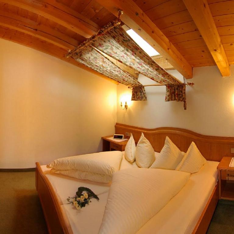 Appartement Frühstückspension Landhaus Karwendel - Apartment mit Balkon - 19