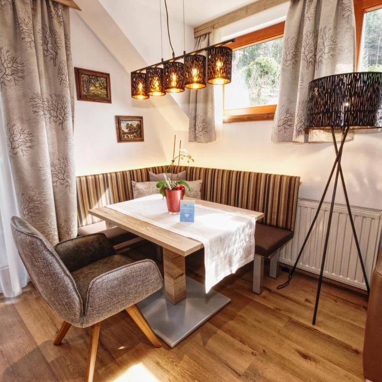 Ferienhaus Holzer - Maisonette-Apartment mit 1 Schlafzimmer und Balkon - 2